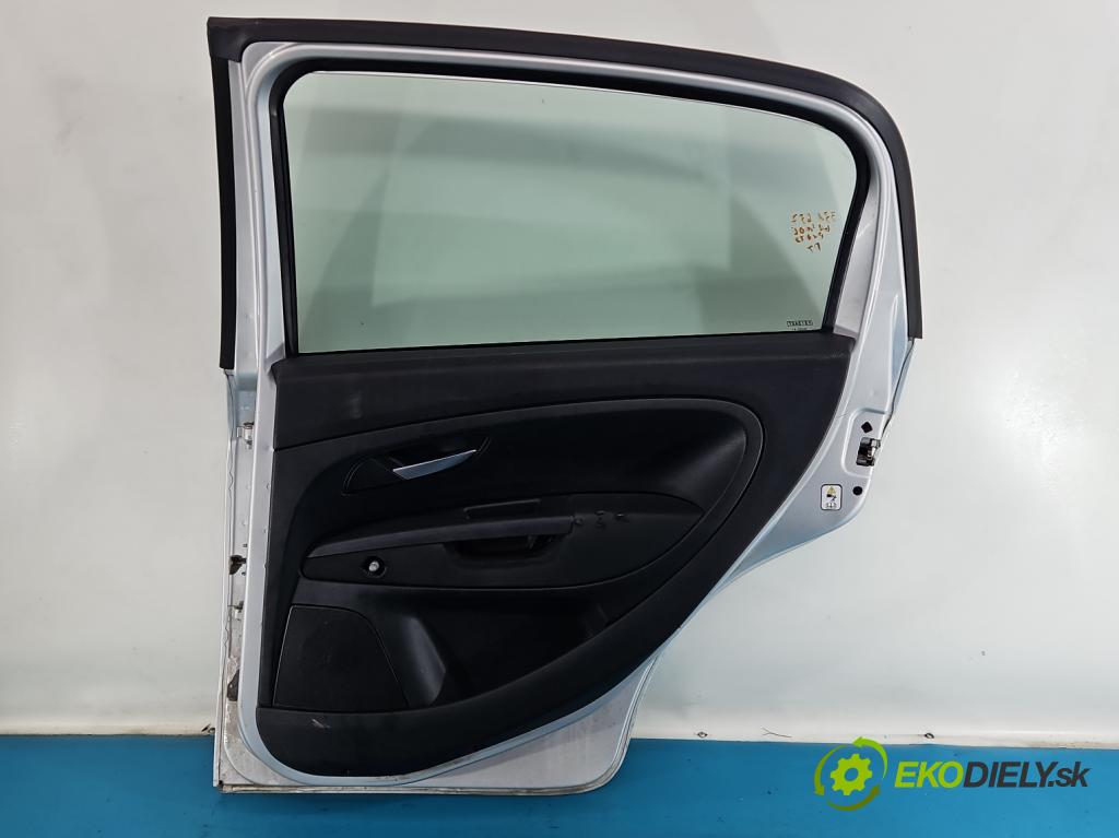 Fiat Punto Grande 1.4 8V 77 HP manual 57 kW 1368 cm3 5- dvere zadné pravé  (Kľučka dverí ostatné)