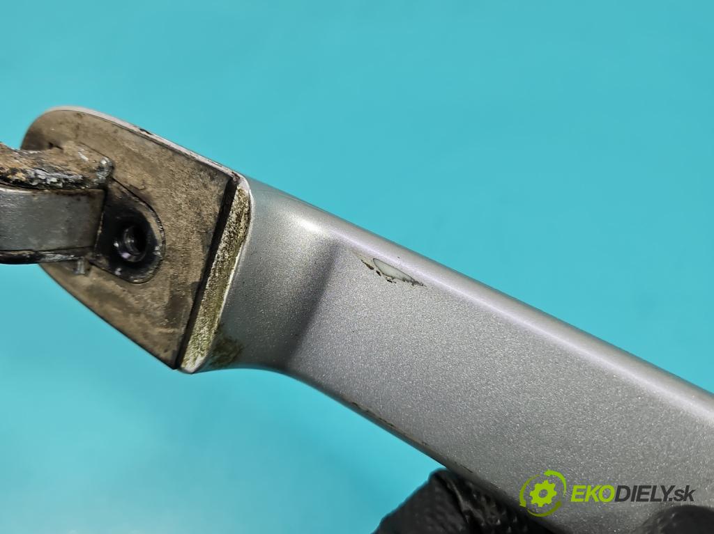 Honda CR-V II 2001-2006 2.0 16V 150 HP manual 110 kW 1998 cm3 5- rukoväť kufrové dvere zadné