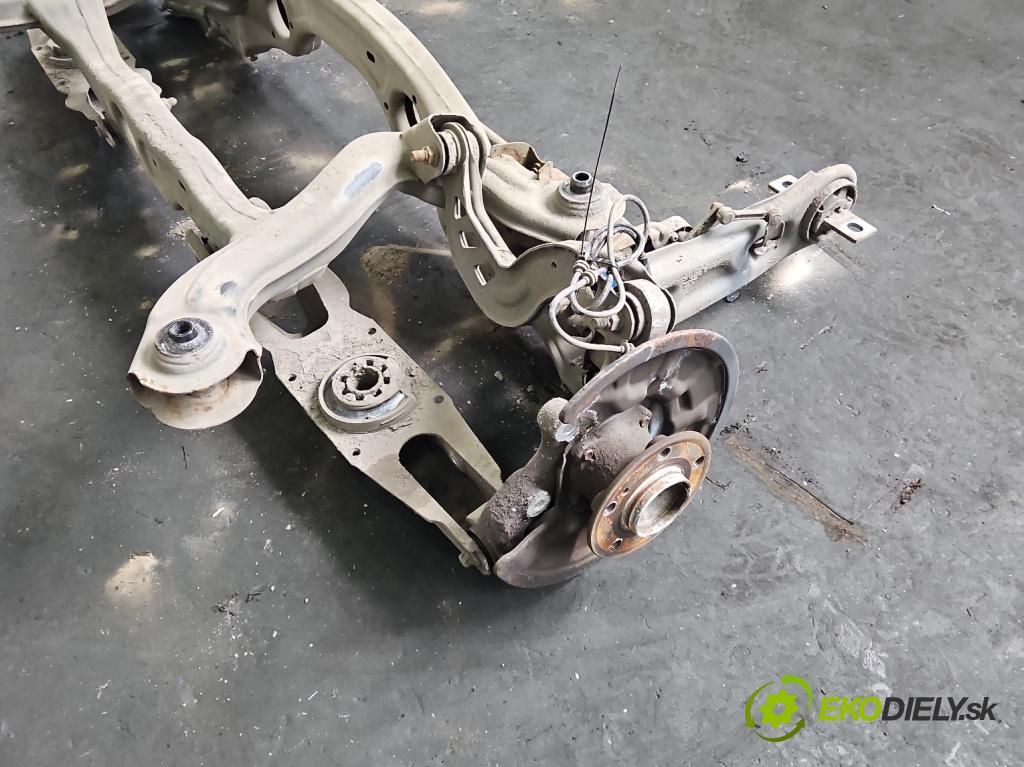 Mercedes B W246  2011-2018 2.1 cdi 136 HP automatic 100 kW 2143 cm3 5- zadna výstuha  (Výstuha zadná)