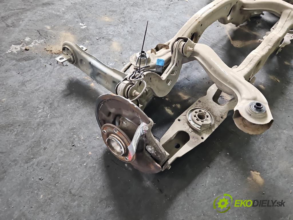 Mercedes B W246  2011-2018 2.1 cdi 136 HP automatic 100 kW 2143 cm3 5- zadna výstuha  (Výstuha zadná)