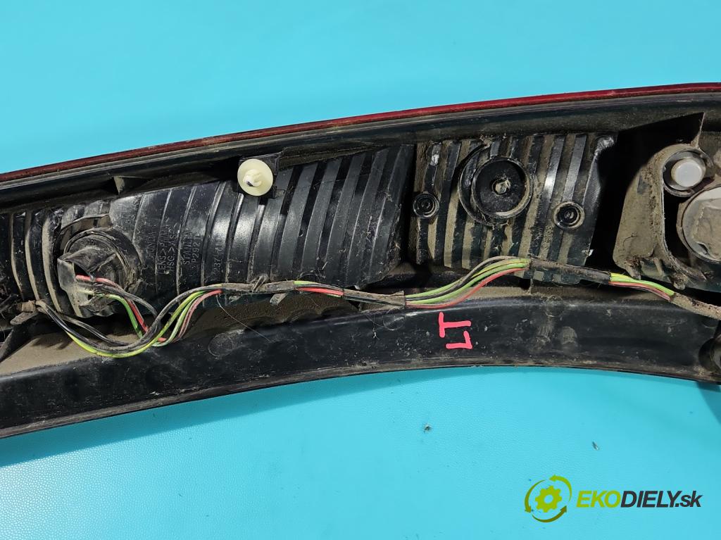 Honda CR-V II 2001-2006 2.0 16V 150 hp manual 110 kW 1998 cm3 5- světlo zadní levé 2VP238014-01 (Klika dveří ostatní)