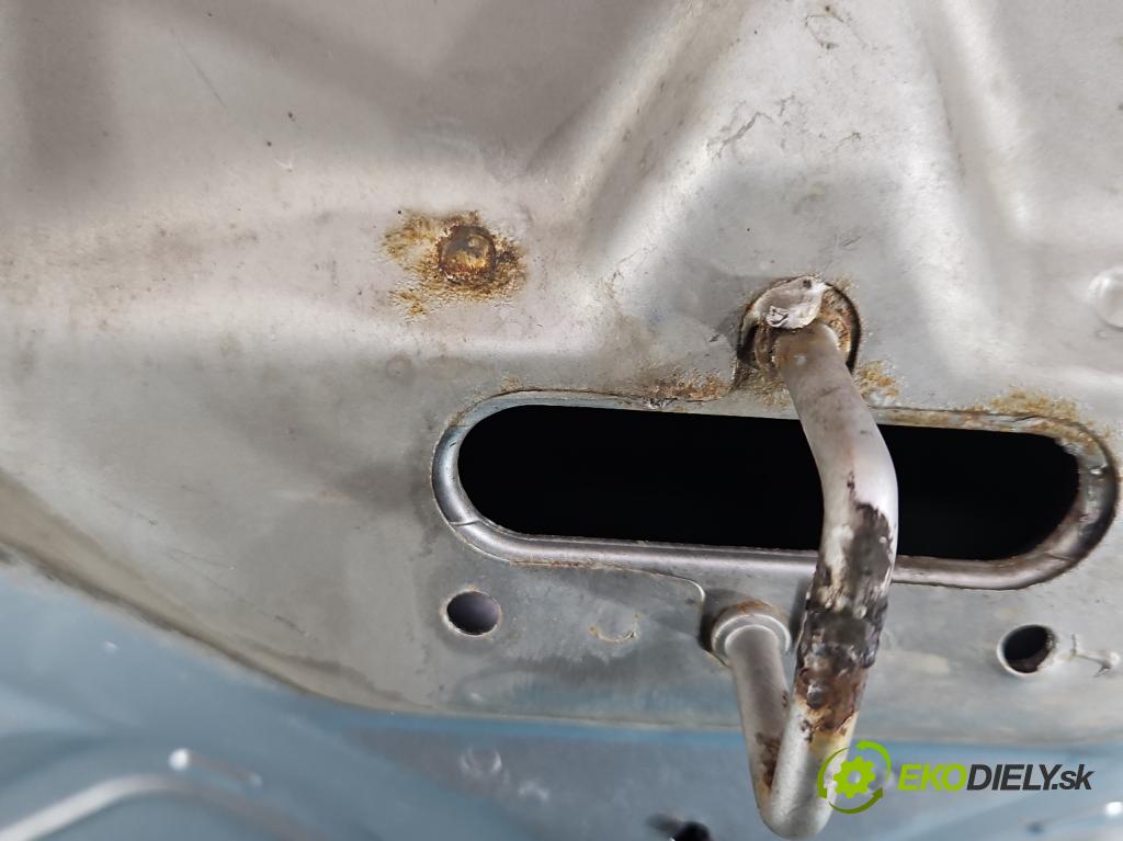 Honda CR-V II 2001-2006 2.0 16V 150 HP manual 110 kW 1998 cm3 5- kapota predná