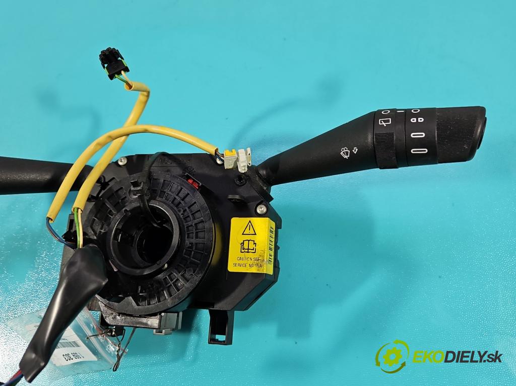 Fiat Punto Grande 1.4 8V 77 HP manual 57 kW 1368 cm3 5- prepínač komplex: 7354719360 (Prepínacie páčky pod volantom)