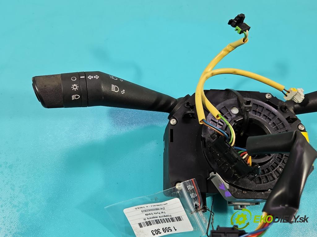 Fiat Punto Grande 1.4 8V 77 HP manual 57 kW 1368 cm3 5- prepínač komplex: 7354719360 (Prepínacie páčky pod volantom)