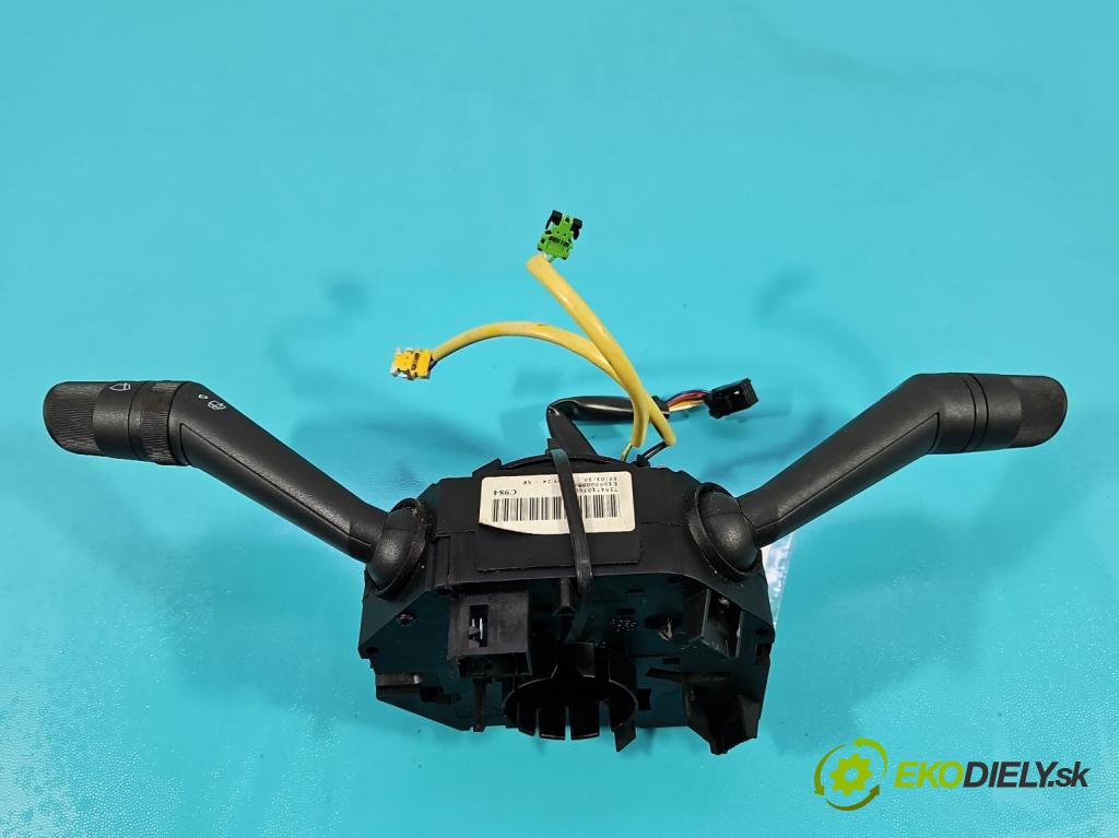 Fiat Punto Grande 1.4 8V 77 HP manual 57 kW 1368 cm3 5- prepínač komplex: 7354719360 (Prepínacie páčky pod volantom)