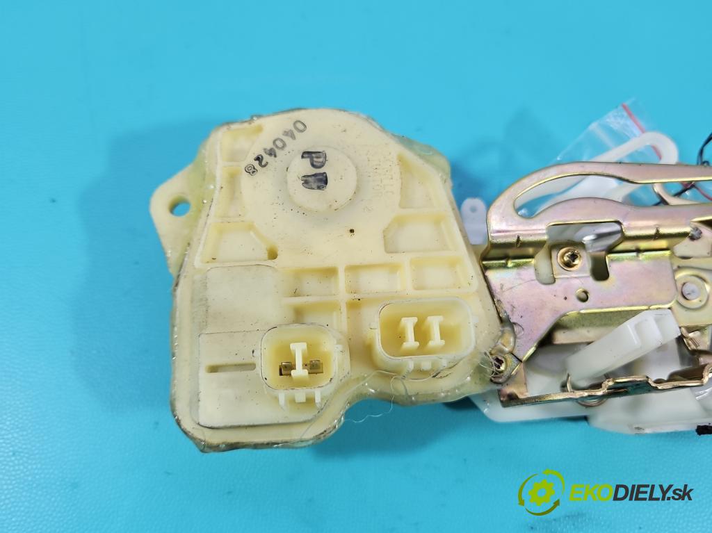 Honda CR-V II 2001-2006 2.0 16V 150 HP manual 110 kW 1998 cm3 5- zámok kufrové dvere zadné