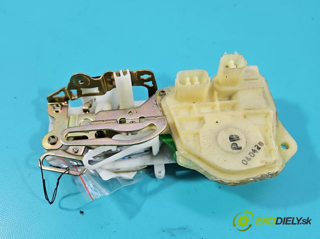 Honda CR-V II 2001-2006 2.0 16V 150 HP manual 110 kW 1998 cm3 5- zámok kufrové dvere zadné