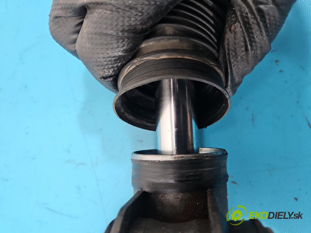 Opel Meriva B 2010-2017 1.4 16V 101 HP manual 74 kW 1398 cm3 5- Ozubené kolo: volant