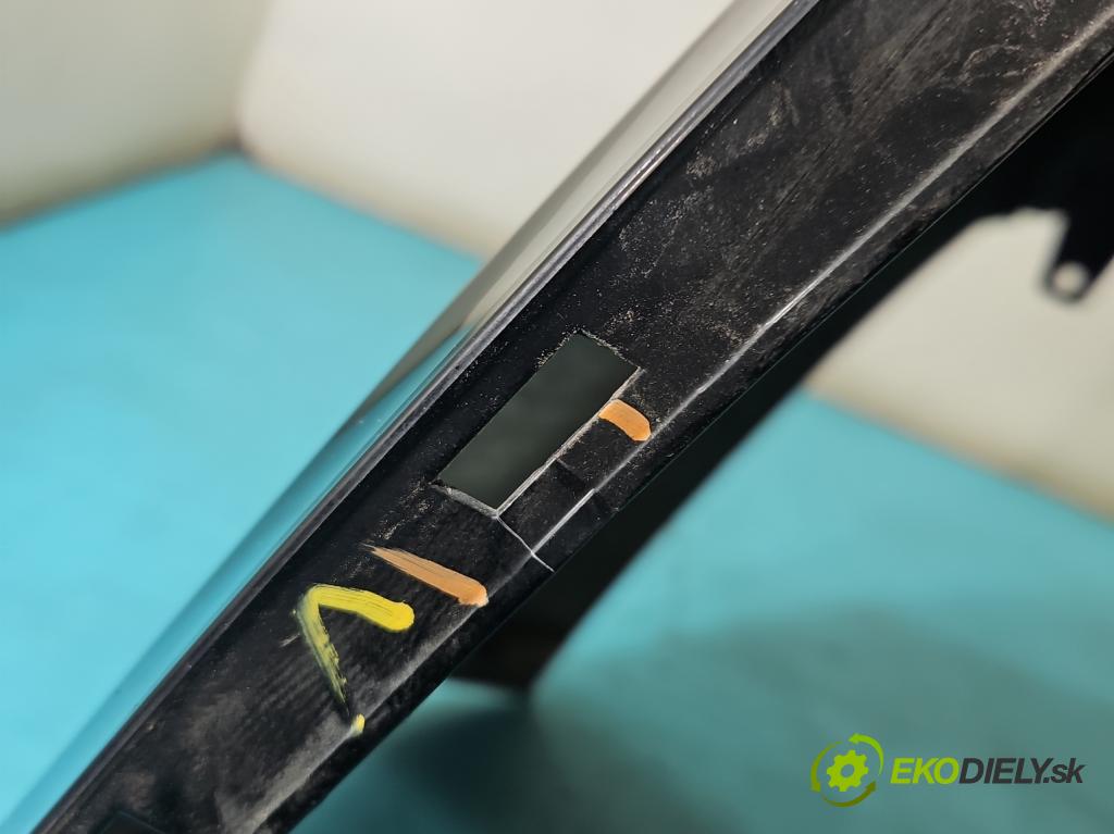 Audi A4 B8 2007-2015 2.0 tdi 143 HP manual 105 kW 1968 cm3 5- nárazník zadné  (Kľučka dverí ostatné)