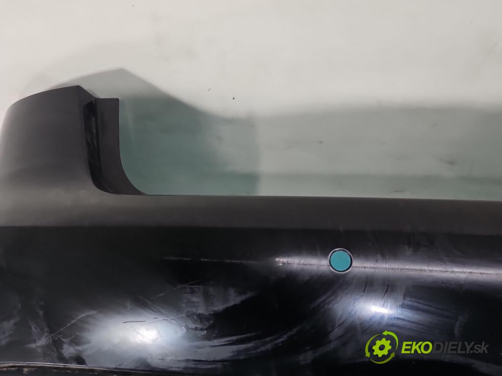 Audi A4 B8 2007-2015 2.0 tdi 143 HP manual 105 kW 1968 cm3 5- nárazník zadné  (Kľučka dverí ostatné)