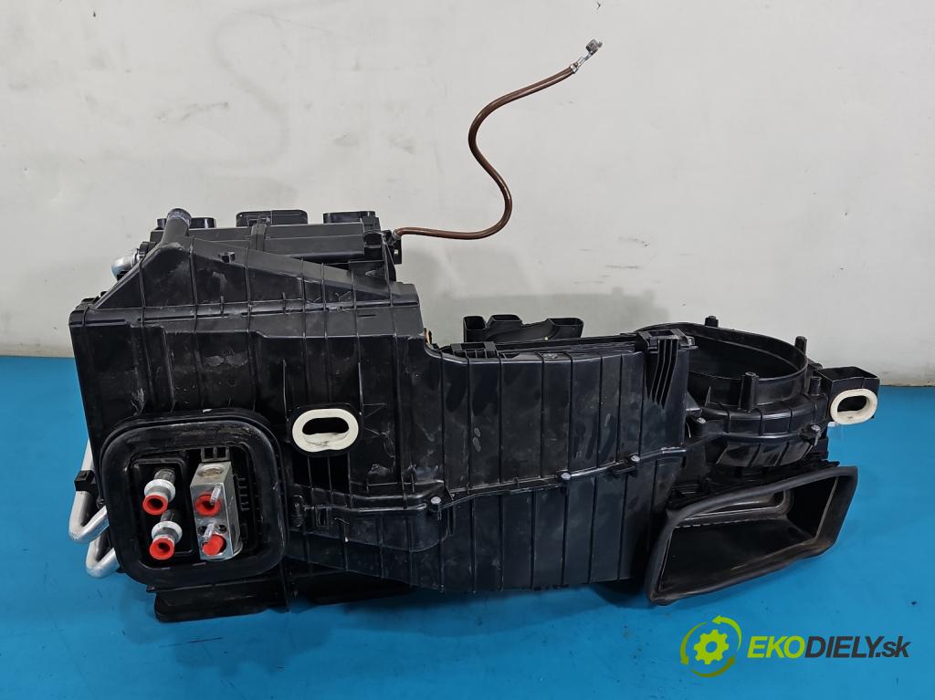 Mercedes B W246  2011-2018 2.1 cdi 136 HP automatic 100 kW 2143 cm3 5- radiator 116456-380 (Radiátor kúrenia)