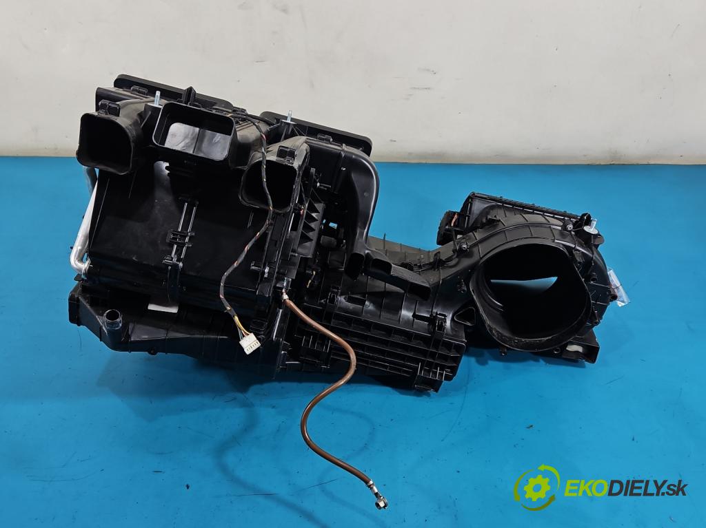 Mercedes B W246  2011-2018 2.1 cdi 136 HP automatic 100 kW 2143 cm3 5- radiator 116456-380 (Radiátor kúrenia)