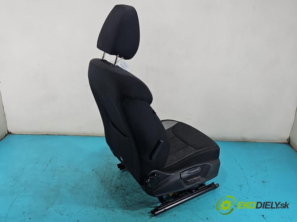 Skoda Scala 2019- 1.5 TSI 150 hp manual 110 kW 1498 cm3 5- Sedadlo pravý  (Sedadlo)