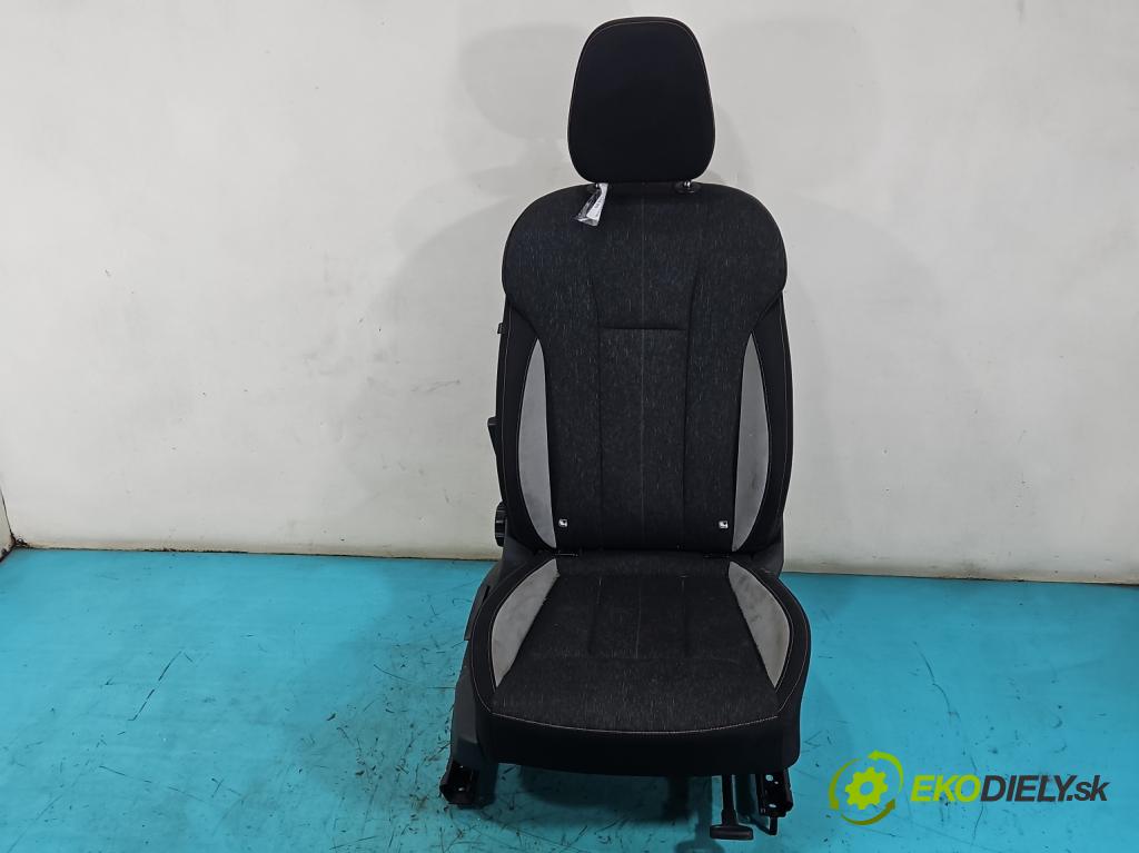 Skoda Scala 2019- 1.5 TSI 150 hp manual 110 kW 1498 cm3 5- Sedadlo pravý  (Sedadlo)