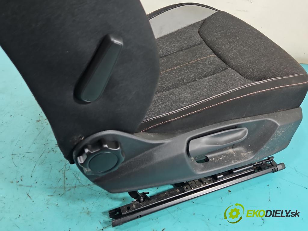 Skoda Scala 2019- 1.5 TSI 150 hp manual 110 kW 1498 cm3 5- Sedadlo pravý  (Sedadlo)