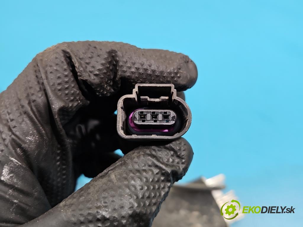 Skoda Scala 2019- 1.5 TSI 150 HP manual 110 kW 1498 cm3 5- svetlo / reflektor zadné ľavé nárazník 657945701