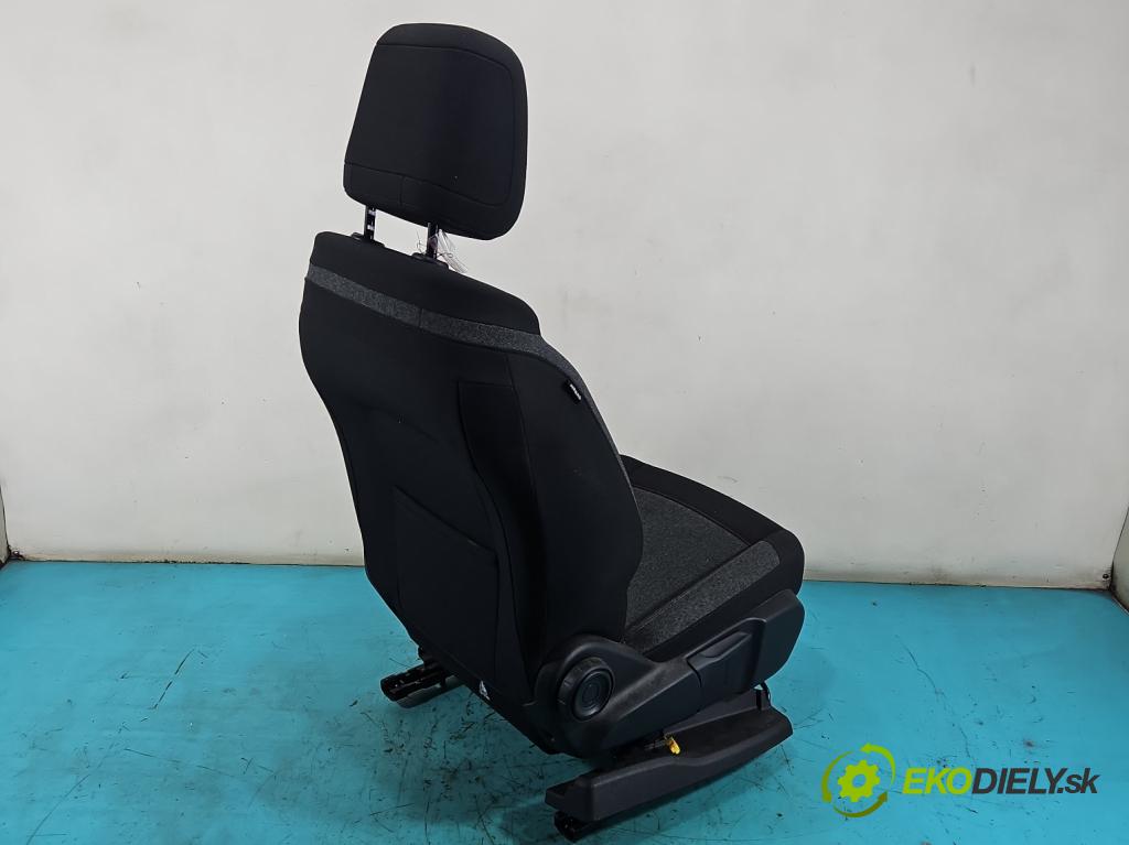 Citroen C5 Aircross 17-25 1.2 T 131 hp manual 96 kW 1199 cm3 5- Sedadlo pravý  (Sedadlo)