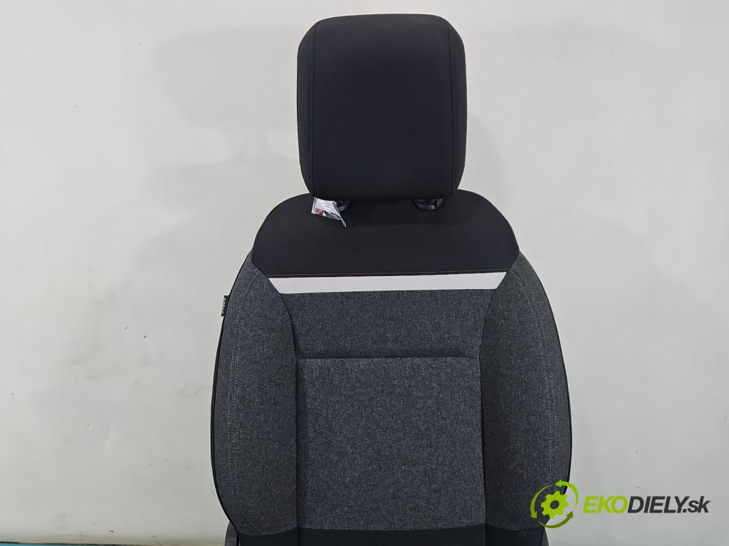 Citroen C5 Aircross 17-25 1.2 T 131 hp manual 96 kW 1199 cm3 5- Sedadlo pravý  (Sedadlo)