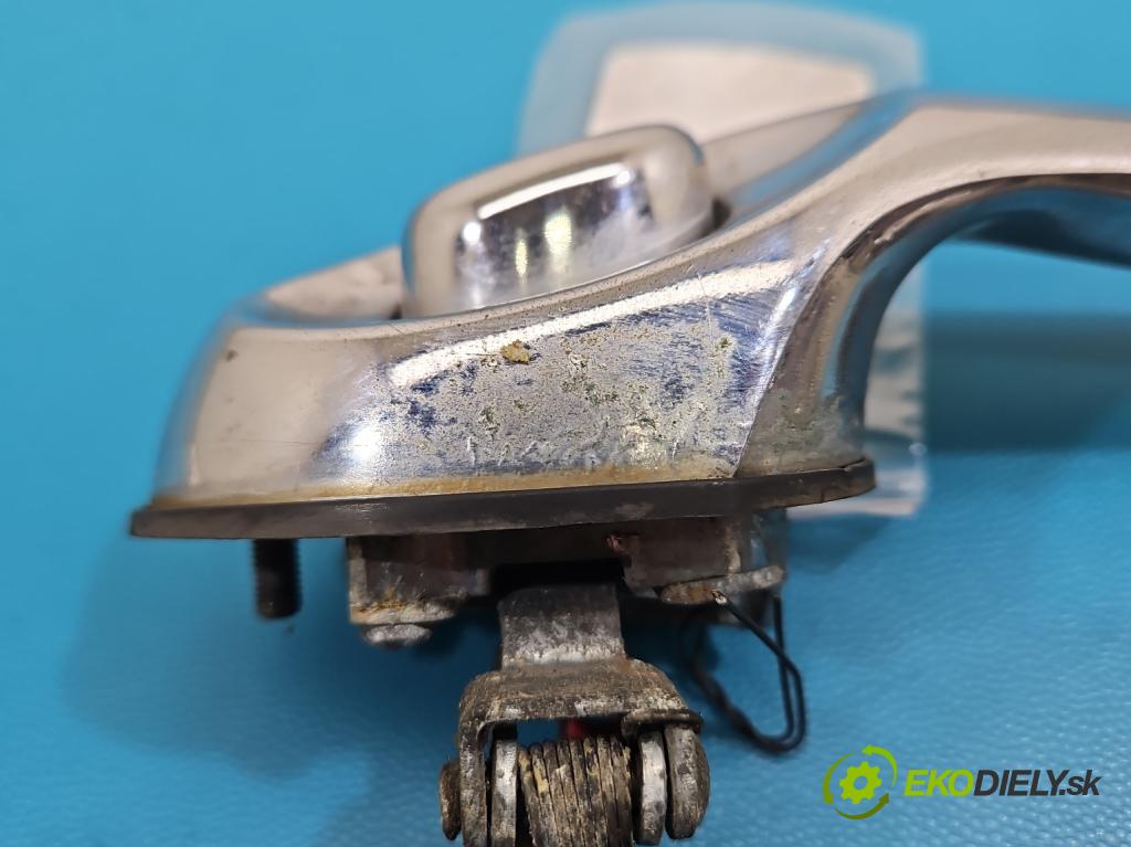 Chrysler Pt cruiser 2.2 CRD 121KM manual 89 kW 2148 cm3 5- klika přední pravé  (Klika dveří ostatní)