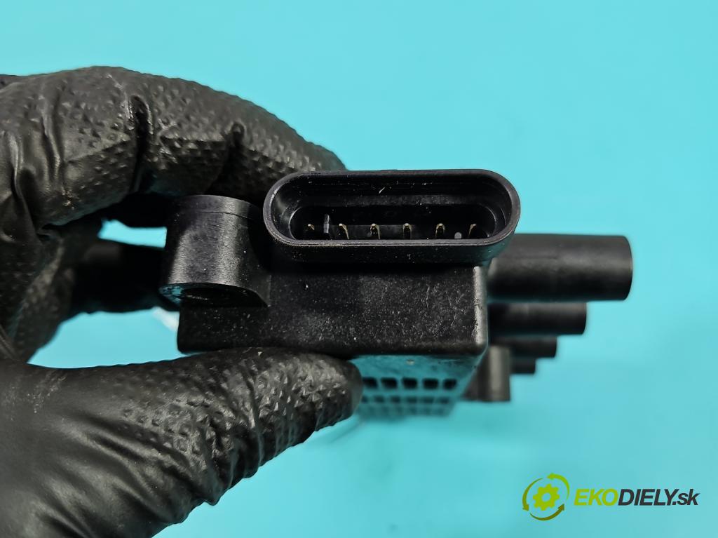 Fiat Punto Grande 1.4 8V 77 hp manual 57 kW 1368 cm3 5- cívka zapalovací 55200112 (Zážehová cívka)