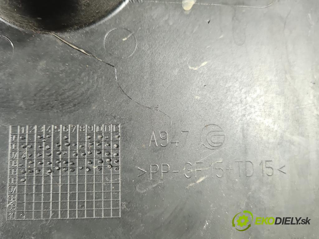 Fiat Punto Grande 1.4 8V 77 HP manual 57 kW 1368 cm3 5- obal filtra vzduchu  (Obal vzduchového filtra)