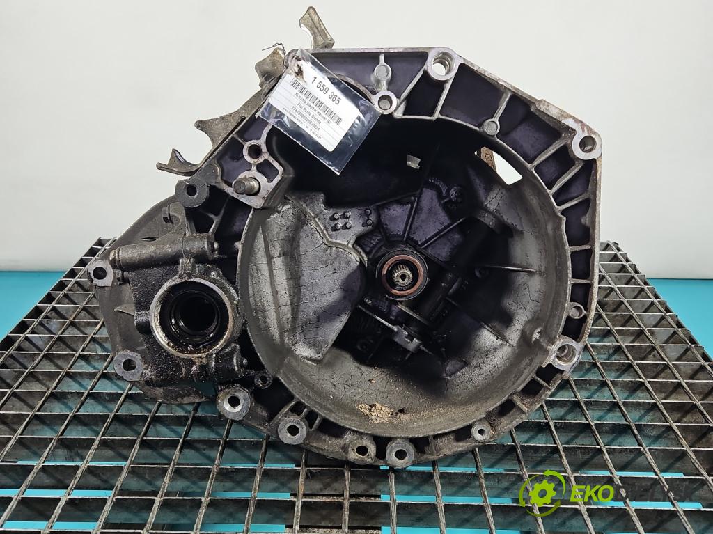 Fiat Punto Grande 1.4 8V 77 hp manual 57 kW 1368 cm3 5- převodovka stupňová manual