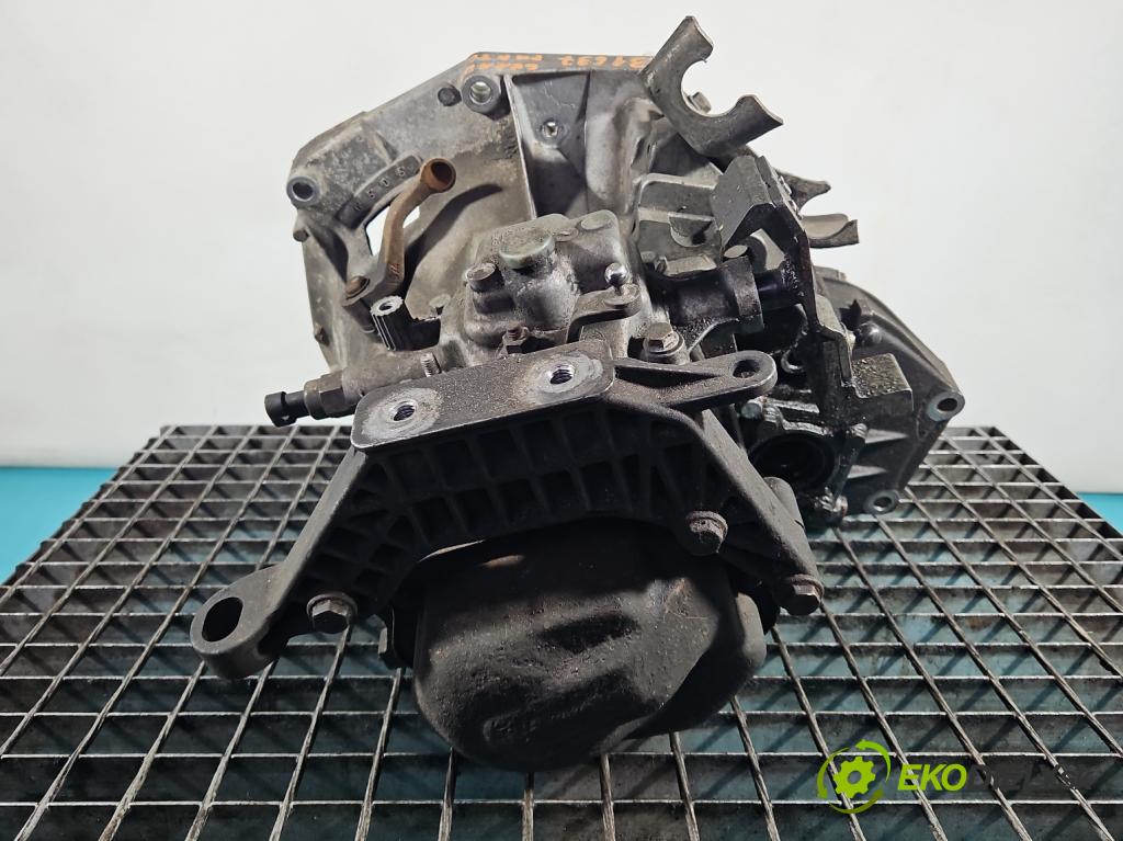 Fiat Punto Grande 1.4 8V 77 hp manual 57 kW 1368 cm3 5- převodovka stupňová manual