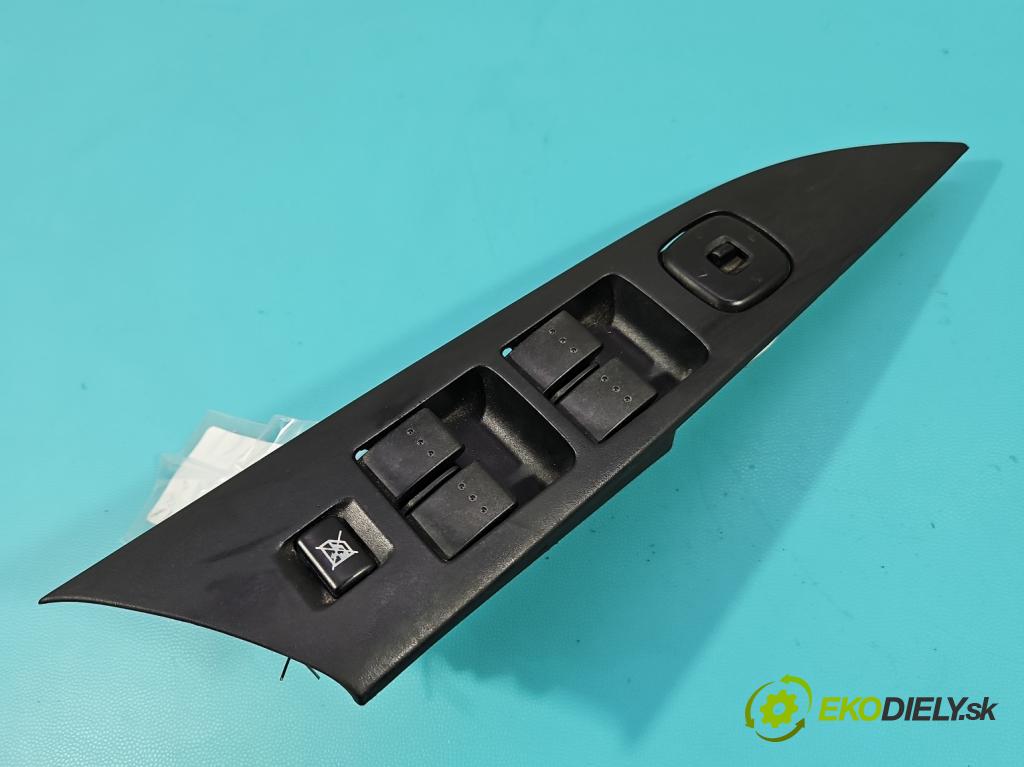 Mazda 3 I BK 2003-2009 1.6 citd 109 HP manual 80 kW 1560 cm3 5- prepínač okien spätných zrkadiel BJOE66600