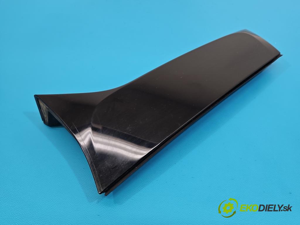 Citroen C5 Aircross 17-25 1.2 T 131 HP manual 96 kW 1199 cm3 5- kryt plast 9833763080