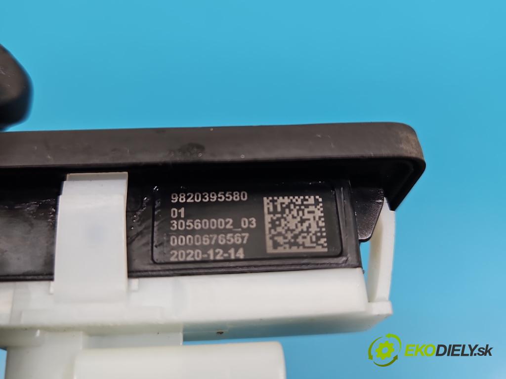 Citroen C5 Aircross 17-25 1.2 T 131 HP manual 96 kW 1199 cm3 5- rukoväť kufrové dvere zadné 9820395580
