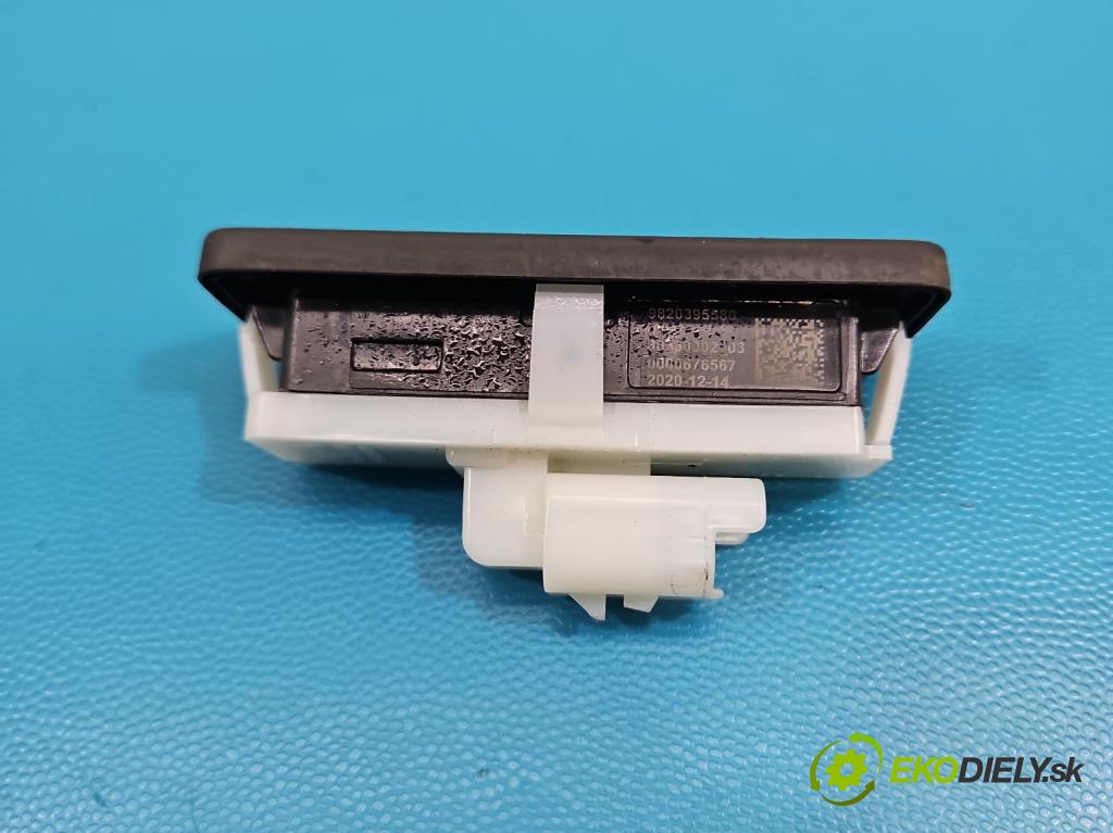 Citroen C5 Aircross 17-25 1.2 T 131 HP manual 96 kW 1199 cm3 5- rukoväť kufrové dvere zadné 9820395580