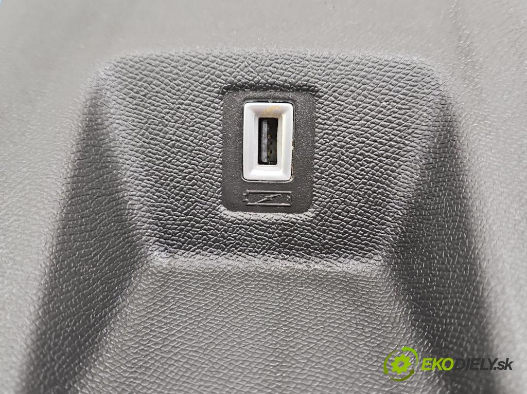 Citroen C5 Aircross 17-25 1.2 T 131 HP manual 96 kW 1199 cm3 5- zásuvka USB 9824334377