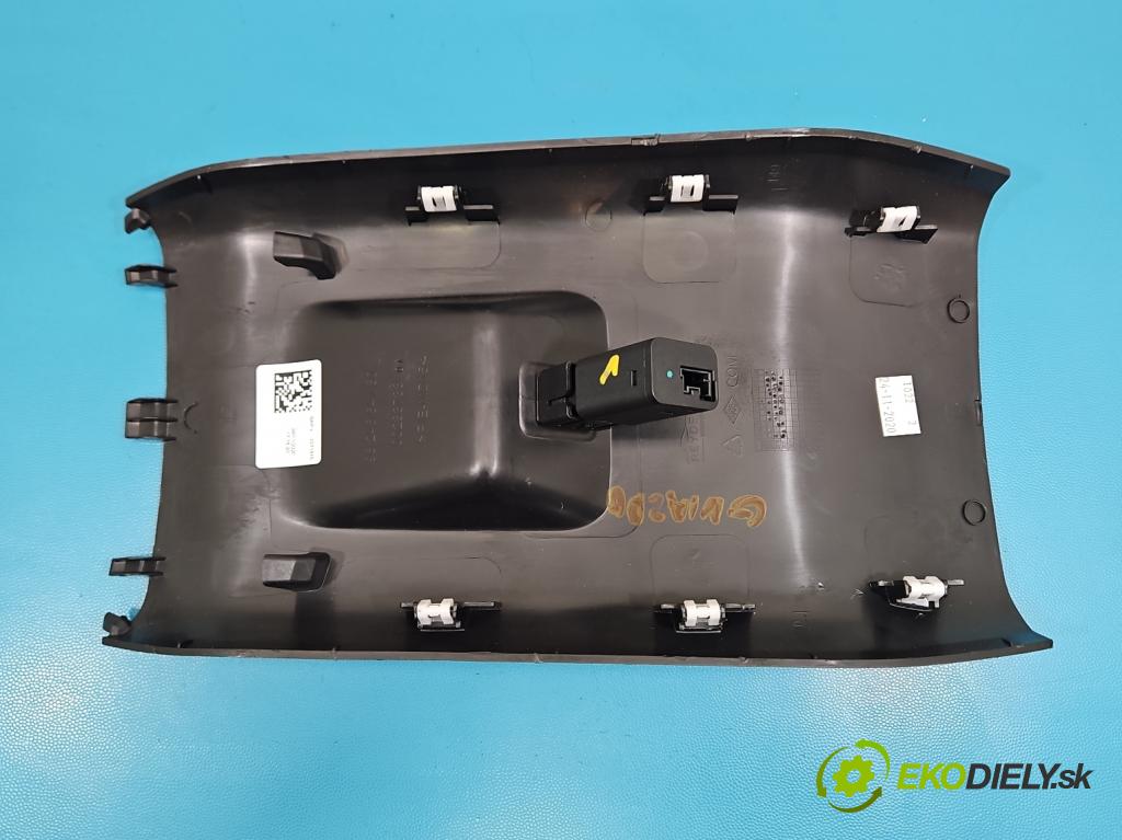 Citroen C5 Aircross 17-25 1.2 T 131 HP manual 96 kW 1199 cm3 5- zásuvka USB 9824334377