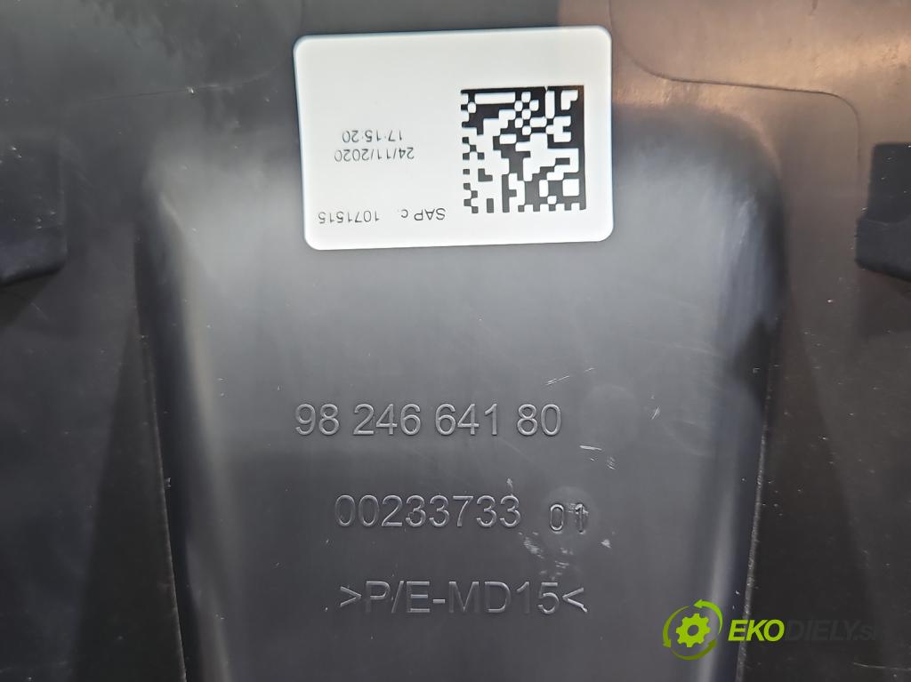 Citroen C5 Aircross 17-25 1.2 T 131 HP manual 96 kW 1199 cm3 5- zásuvka USB 9824334377