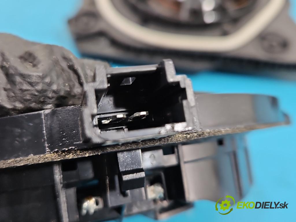 Citroen C5 Aircross 17-25 1.2 T 131 HP manual 96 kW 1199 cm3 5- reproduktory komplet 9813826880