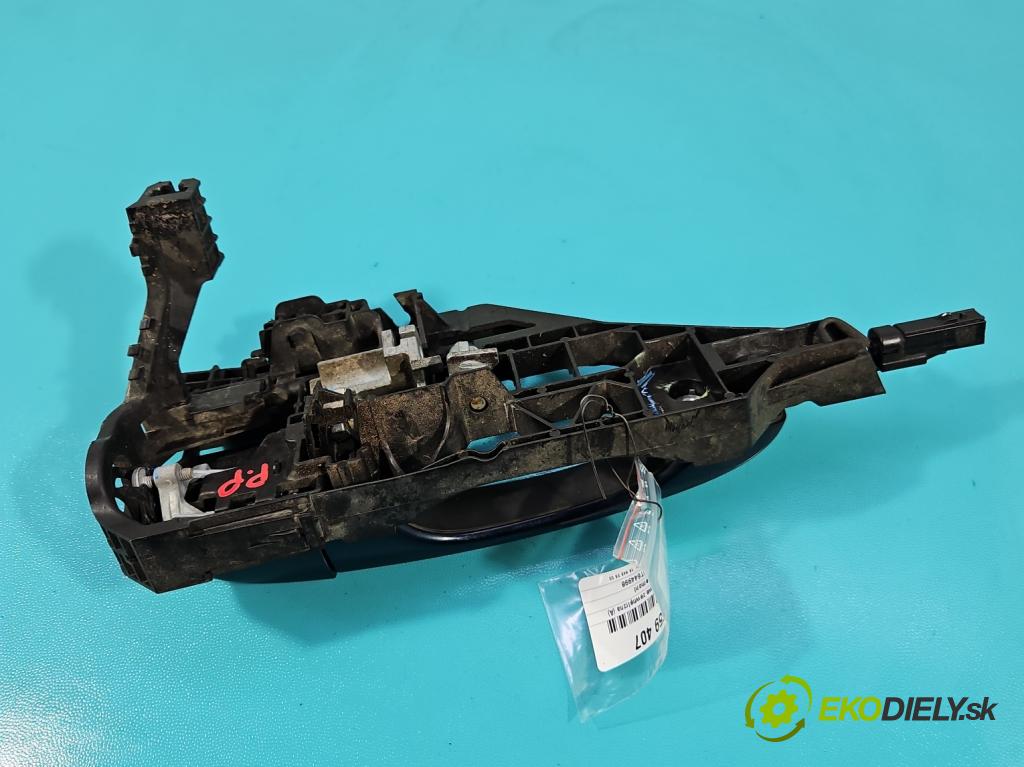 Fiat Freemont 2.0 jtd 170 hp manual 125 kW 1956 cm3 5- klika přední pravé 04589861 (Klika dveří ostatní)