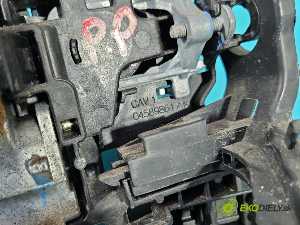 Fiat Freemont 2.0 jtd 170 hp manual 125 kW 1956 cm3 5- klika přední pravé 04589861 (Klika dveří ostatní)