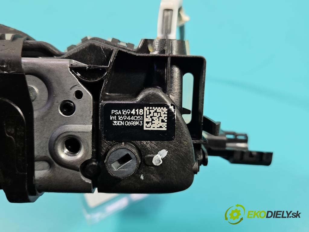 Citroen C5 Aircross 17-25 1.2 T 131 HP manual 96 kW 1199 cm3 5- zámok zadné pravý 169418