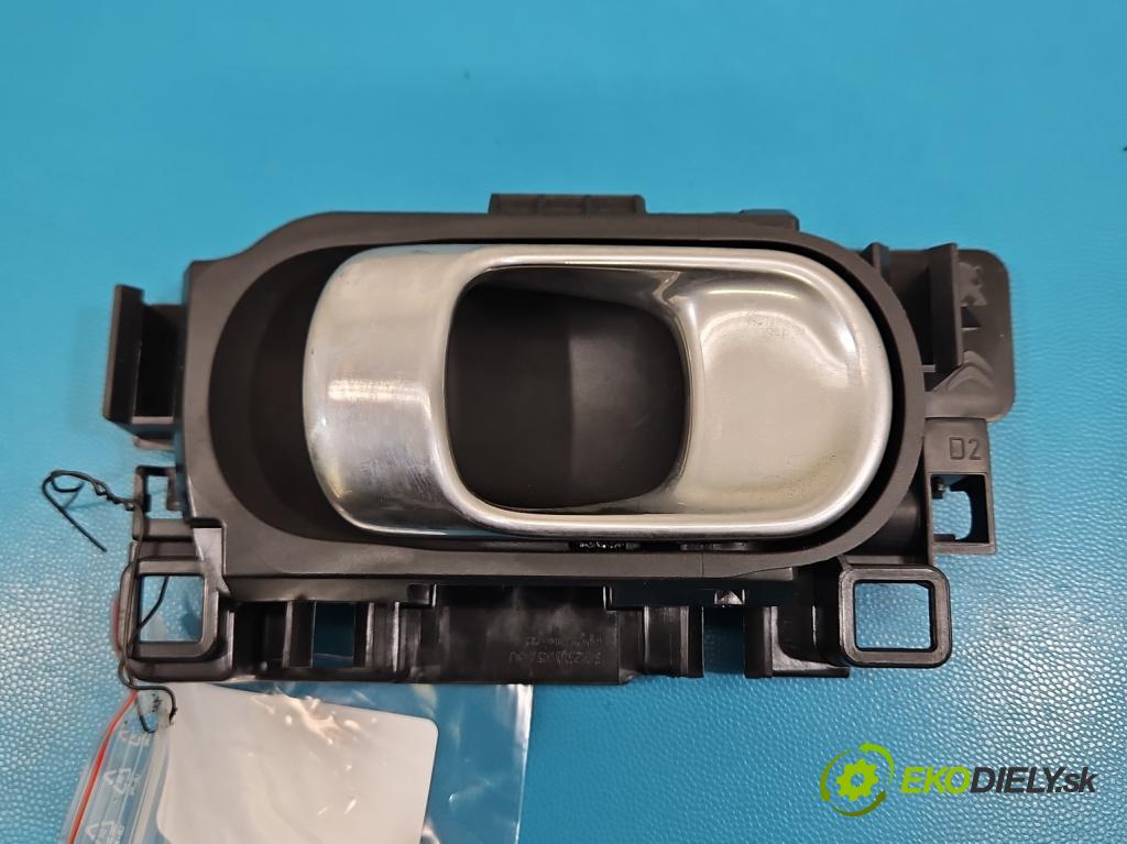 Citroen C5 Aircross 17-25 1.2 T 131 HP manual 96 kW 1199 cm3 5- rukoväť uvnitř: predné pravé