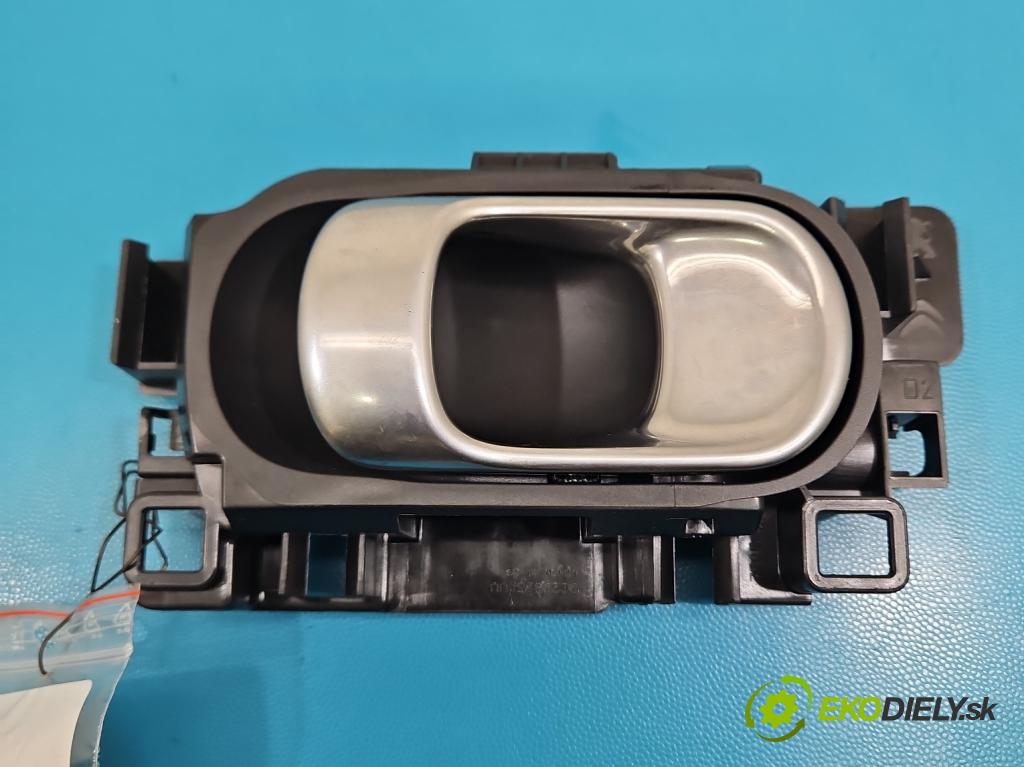 Citroen C5 Aircross 17-25 1.2 T 131 HP manual 96 kW 1199 cm3 5- rukoväť uvnitř: zadné pravé 98298151 (Kľučka dverí ostatné)