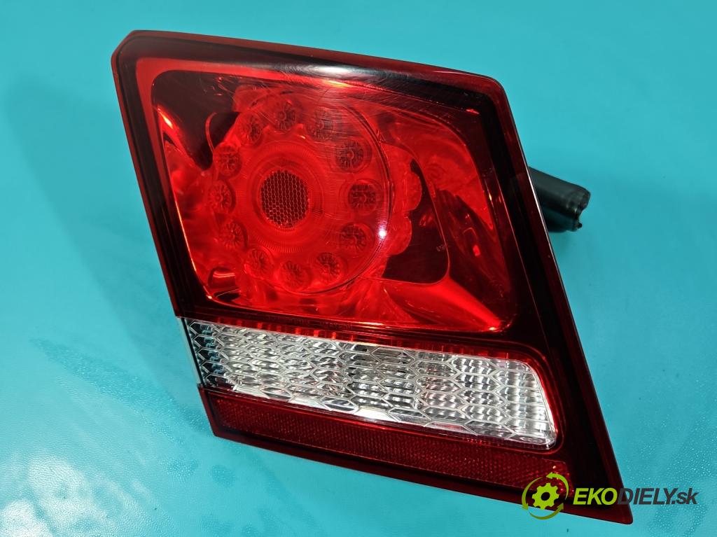 Fiat Freemont 2.0 jtd 170 HP manual 125 kW 1956 cm3 5- svetlo / reflektor zadné ľavé 68078517AD (Kľučka dverí ostatné)