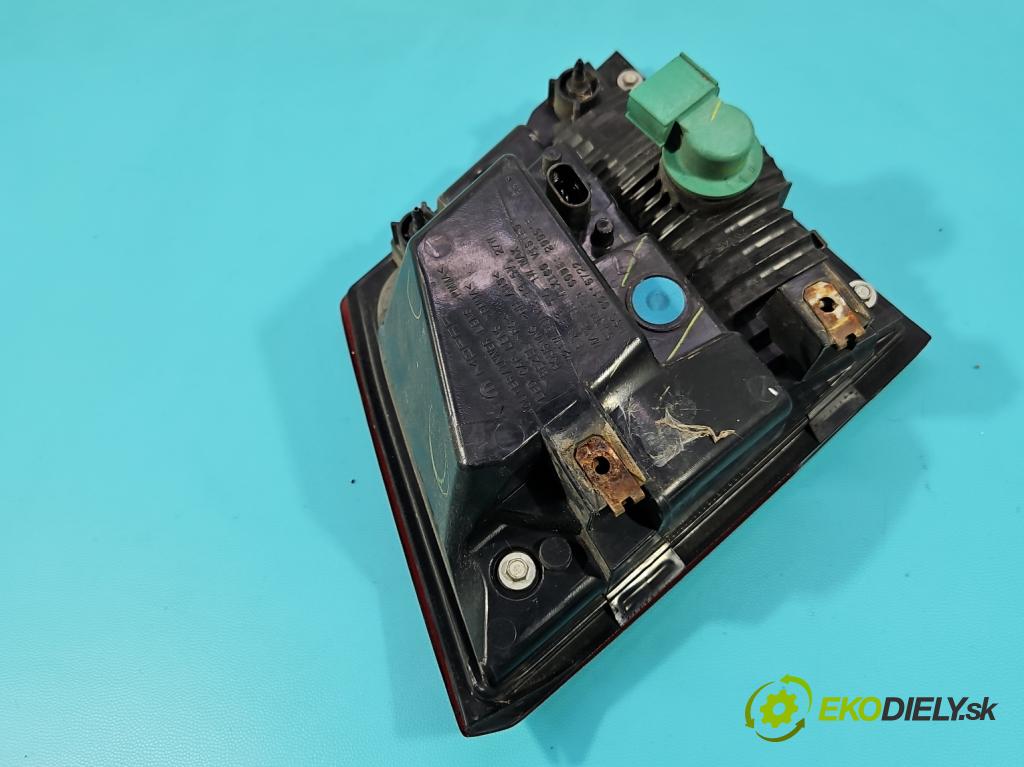 Fiat Freemont 2.0 jtd 170 HP manual 125 kW 1956 cm3 5- svetlo / reflektor zadné pravé 68078516AD (Kľučka dverí ostatné)