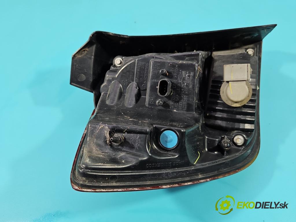 Fiat Freemont 2.0 jtd 170 HP manual 125 kW 1956 cm3 5- svetlo / reflektor zadné pravé 68078480AD (Kľučka dverí ostatné)