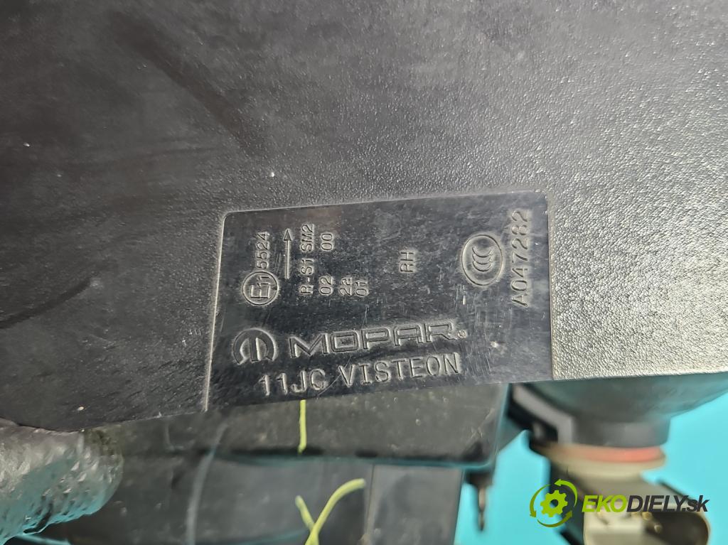 Fiat Freemont 2.0 jtd 170 HP manual 125 kW 1956 cm3 5- svetlo / reflektor zadné pravé 68078480AD (Kľučka dverí ostatné)