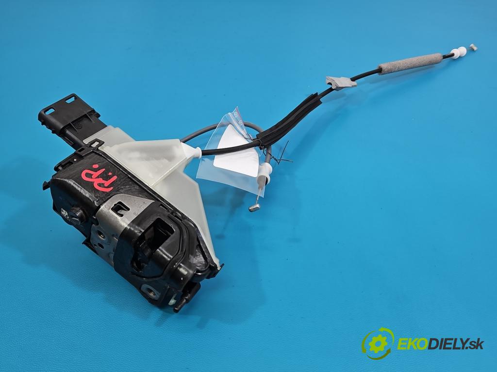 Citroen C5 Aircross 17-25 1.2 T 131 HP manual 96 kW 1199 cm3 5- zámok predné pravý 279624