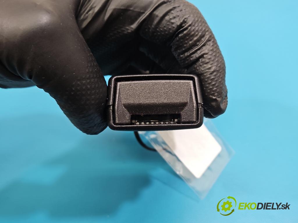 Citroen C5 Aircross 17-25 1.2 T 131 HP manual 96 kW 1199 cm3 5- pas bezpečnosť: zadné stredný 9823039277