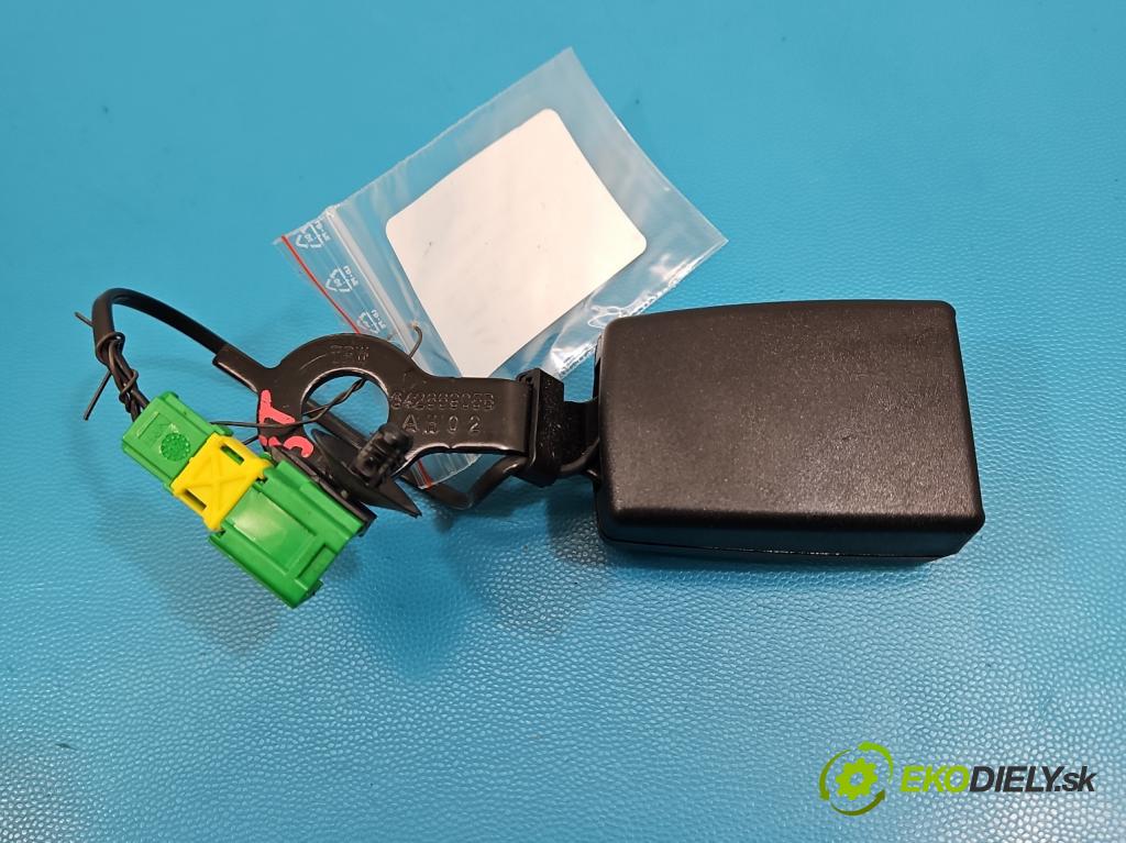 Citroen C5 Aircross 17-25 1.2 T 131 HP manual 96 kW 1199 cm3 5- pas bezpečnosť: zadné stredný 9823039277