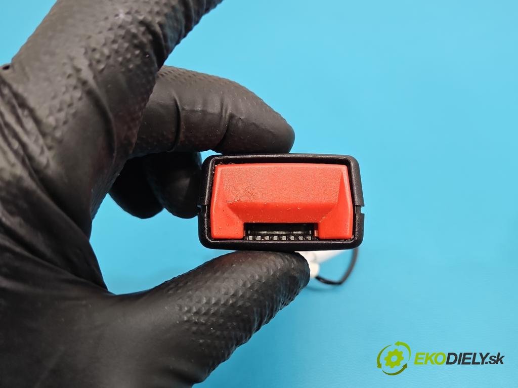 Citroen C5 Aircross 17-25 1.2 T 131 HP manual 96 kW 1199 cm3 5- pas bezpečnosť: zadné ľavý 9822365077