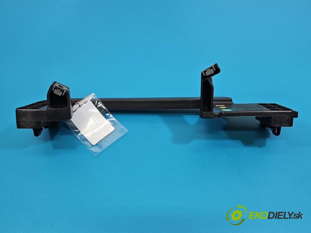 Citroen C5 Aircross 17-25 1.2 T 131 HP manual 96 kW 1199 cm3 5- Rukojeť: ostatné 9819883580