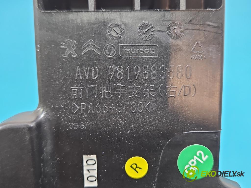 Citroen C5 Aircross 17-25 1.2 T 131 HP manual 96 kW 1199 cm3 5- Rukojeť: ostatné 9819883580